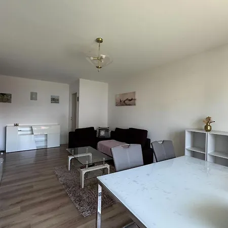 With Balconies Close To Beaches Apartament *