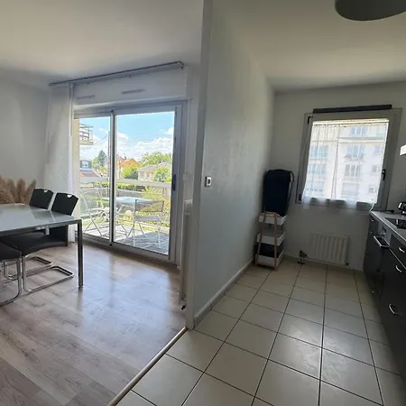 Apartament With Balconies Close To Beaches *