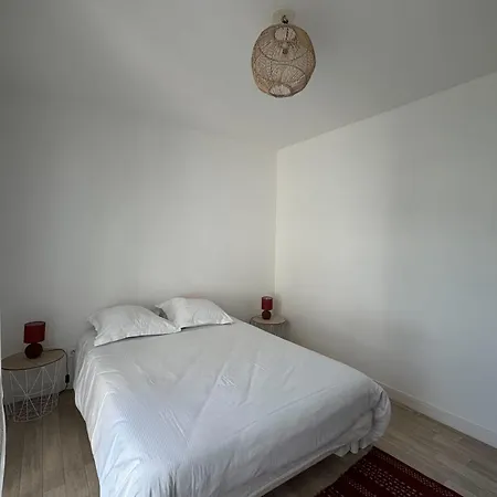 Apartament With Balconies Close To Beaches Caen